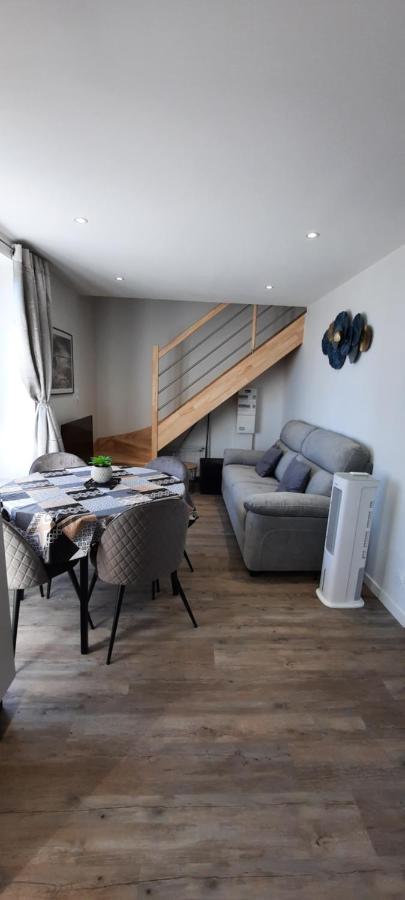 Les Appartements De La B Saint-Benoît-des-Ondes Esterno foto
