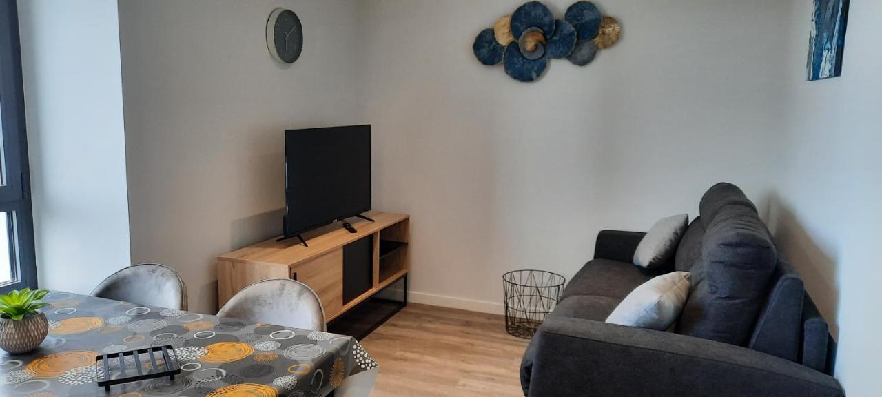 Les Appartements De La B Saint-Benoît-des-Ondes Esterno foto