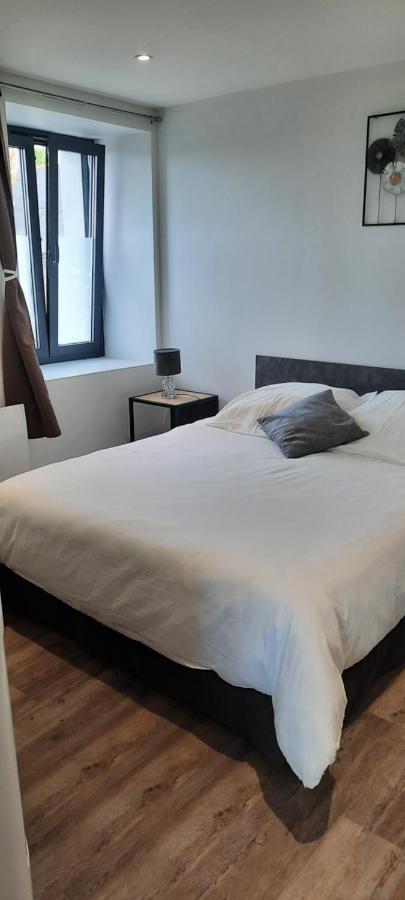Les Appartements De La B Saint-Benoît-des-Ondes Esterno foto