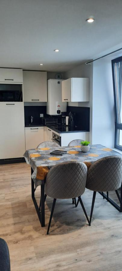 Les Appartements De La B Saint-Benoît-des-Ondes Esterno foto