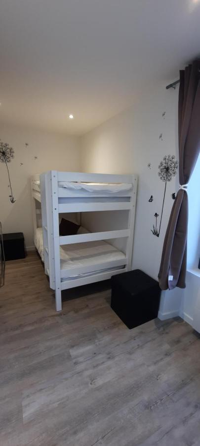Les Appartements De La B Saint-Benoît-des-Ondes Esterno foto